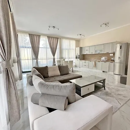 Roma Gs' Apartment Nessebar